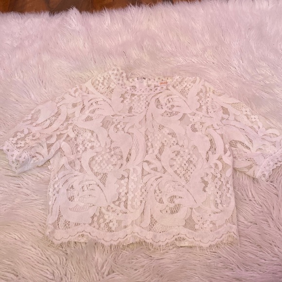 Whit Lace Cropped Blouse - Picture 1 of 3
